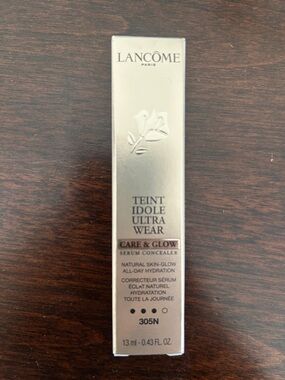 Lancôme Teint Idole Ultra Wear Care & Glow Serum Concealer 305N